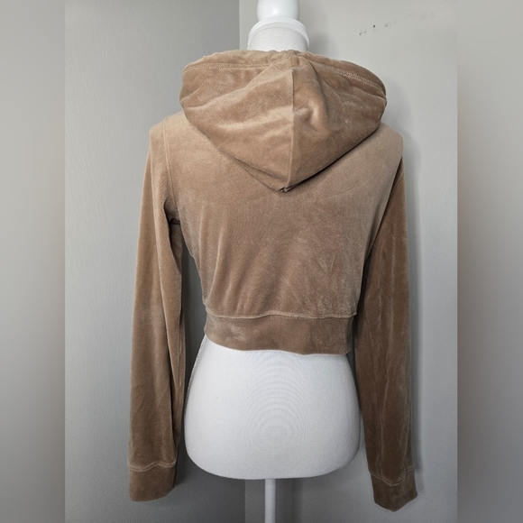 Hollister Velour Full Zip Cropped Hoodie in Creamy Tan - Picture 5 of 7